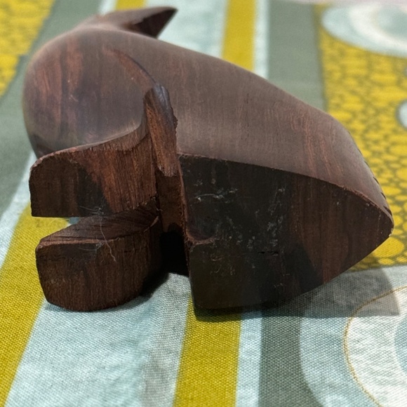 Vintage Handmade Carved Wooden Coyote figurine - Picture 5 of 6